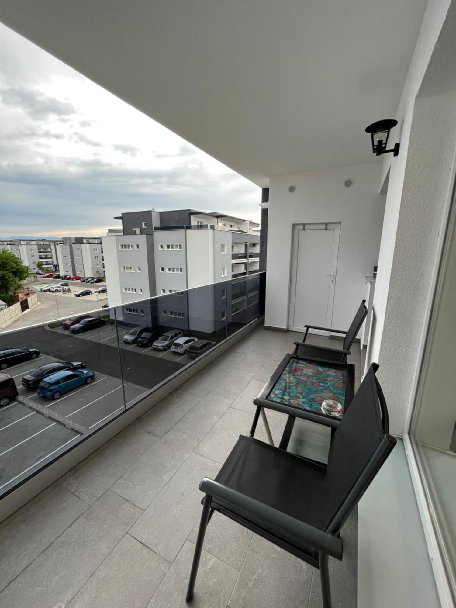 Azzurro Apartment Sibiu Esterno foto